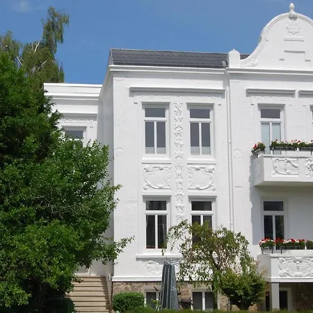Haus Kapitaens Villa, Backkajuete Cuxhaven